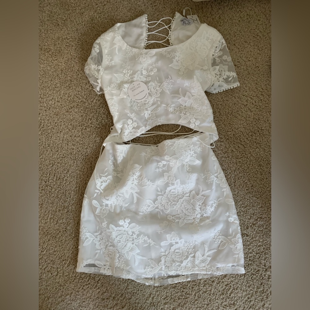 Jaus bridal dress brand new